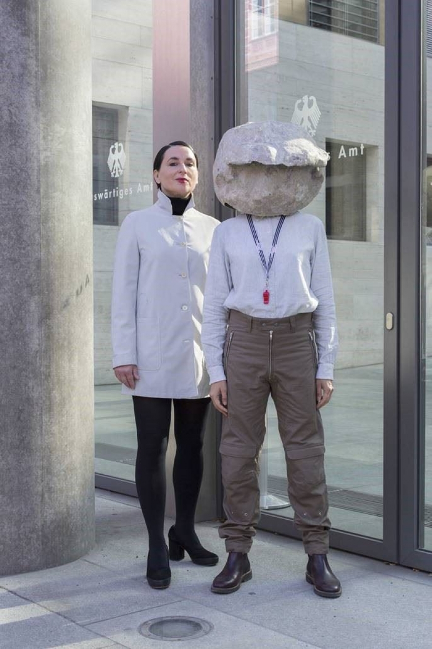 Im Rücken die Alte Ordnung (He She They Walked) - Artist talk at Onassis AiR