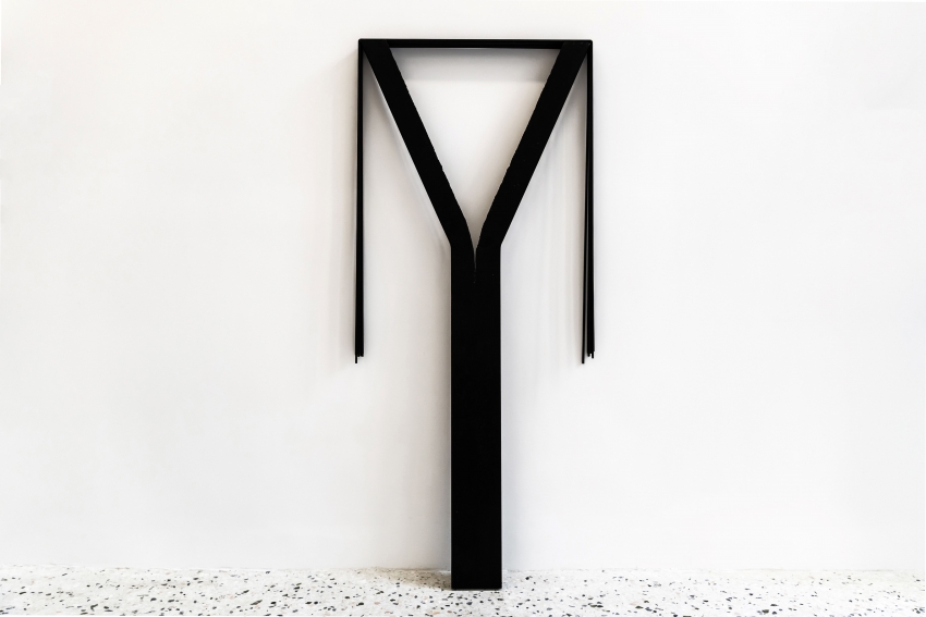 Histoire d'E part 2 between Language and Object