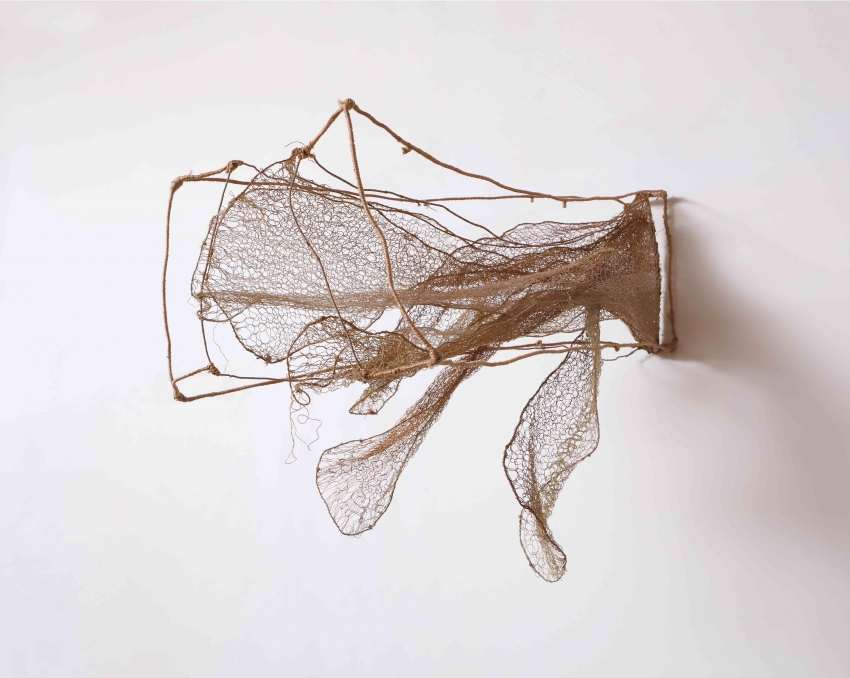 Histoire d'E part 2 between Language and Object